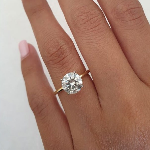 2.0 CT Round Brilliant Cut Moissanite Solitaire Engagement Ring