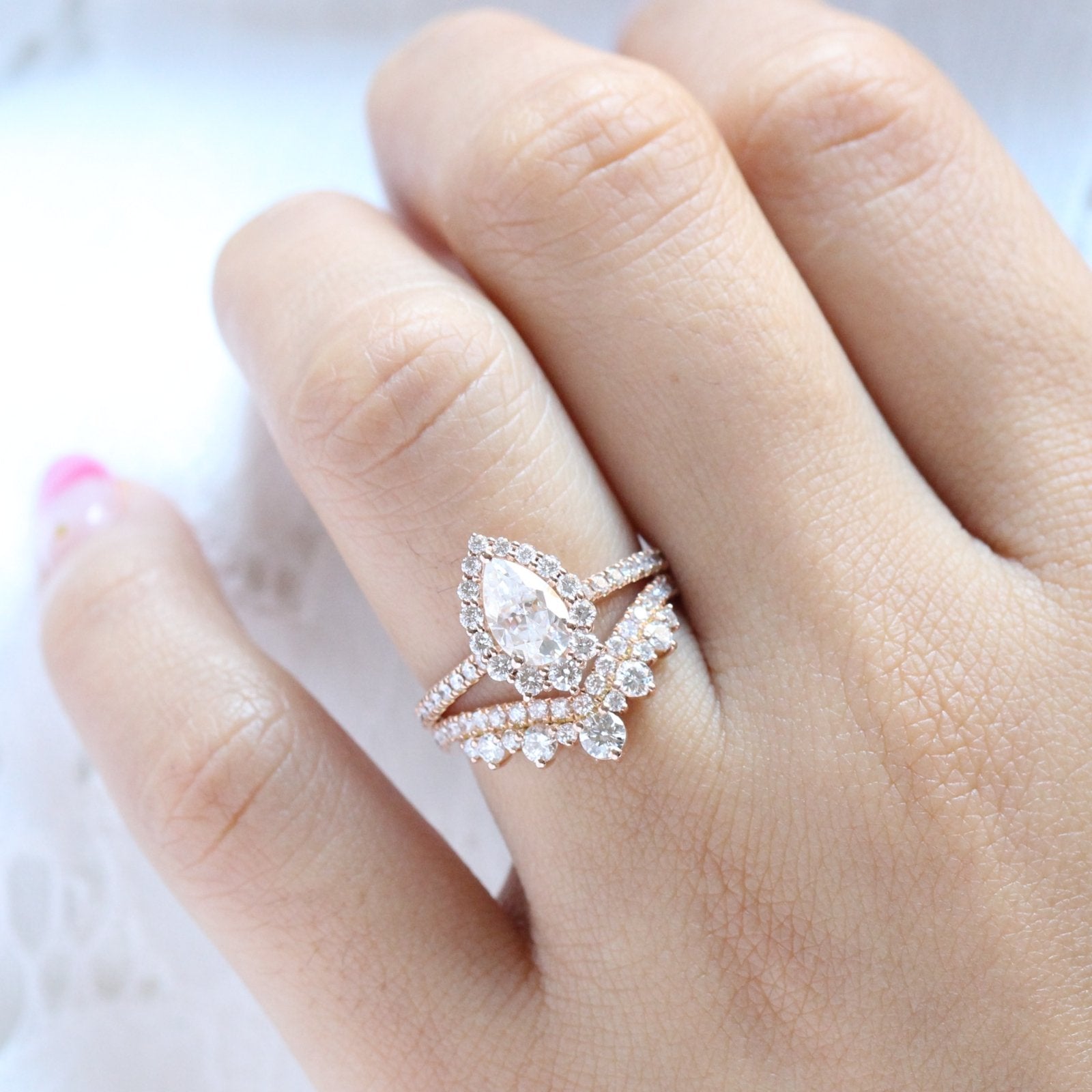 1.0CT Pear Cut Moissanite Halo Bridal Ring Set