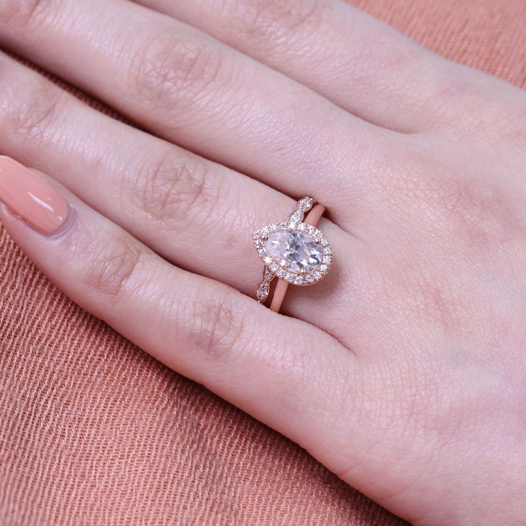 1.50CT Pear Cut Moissanite Halo Bridal Ring Set