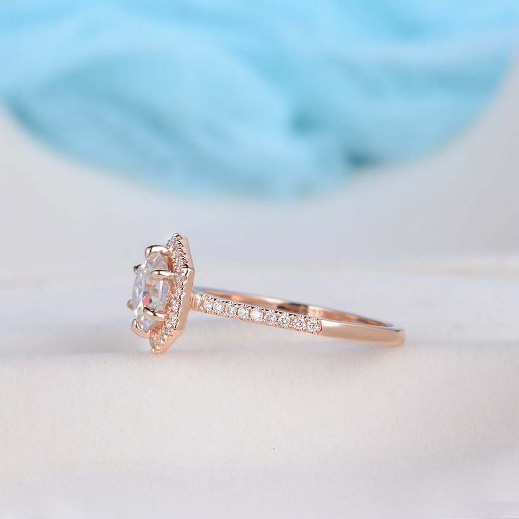 1.0CT Round Brilliant Cut Unique Halo Moissanite Engagement Ring