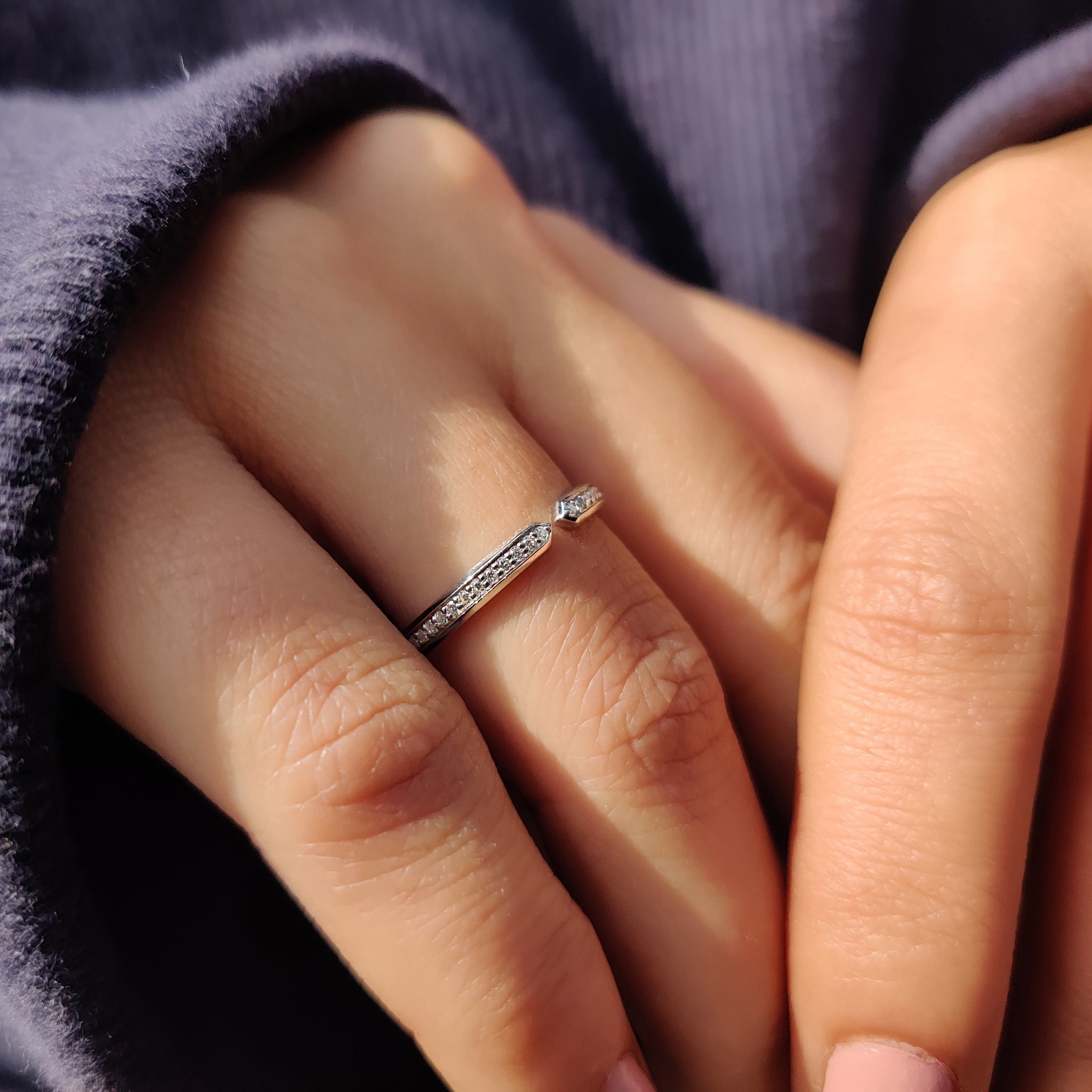 Open Gap Design In Unique Wedding Band Style