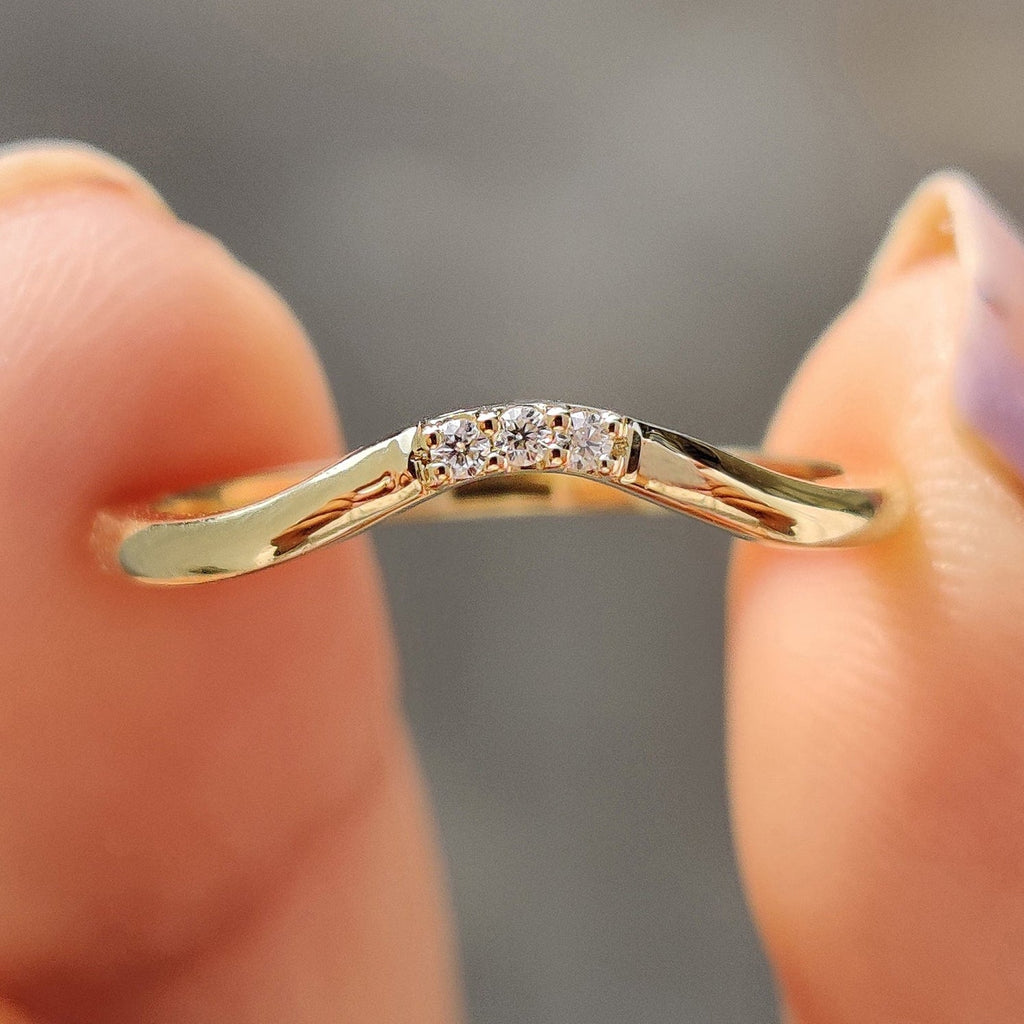 Round Cut Yellow Gold Curved Wedding Band