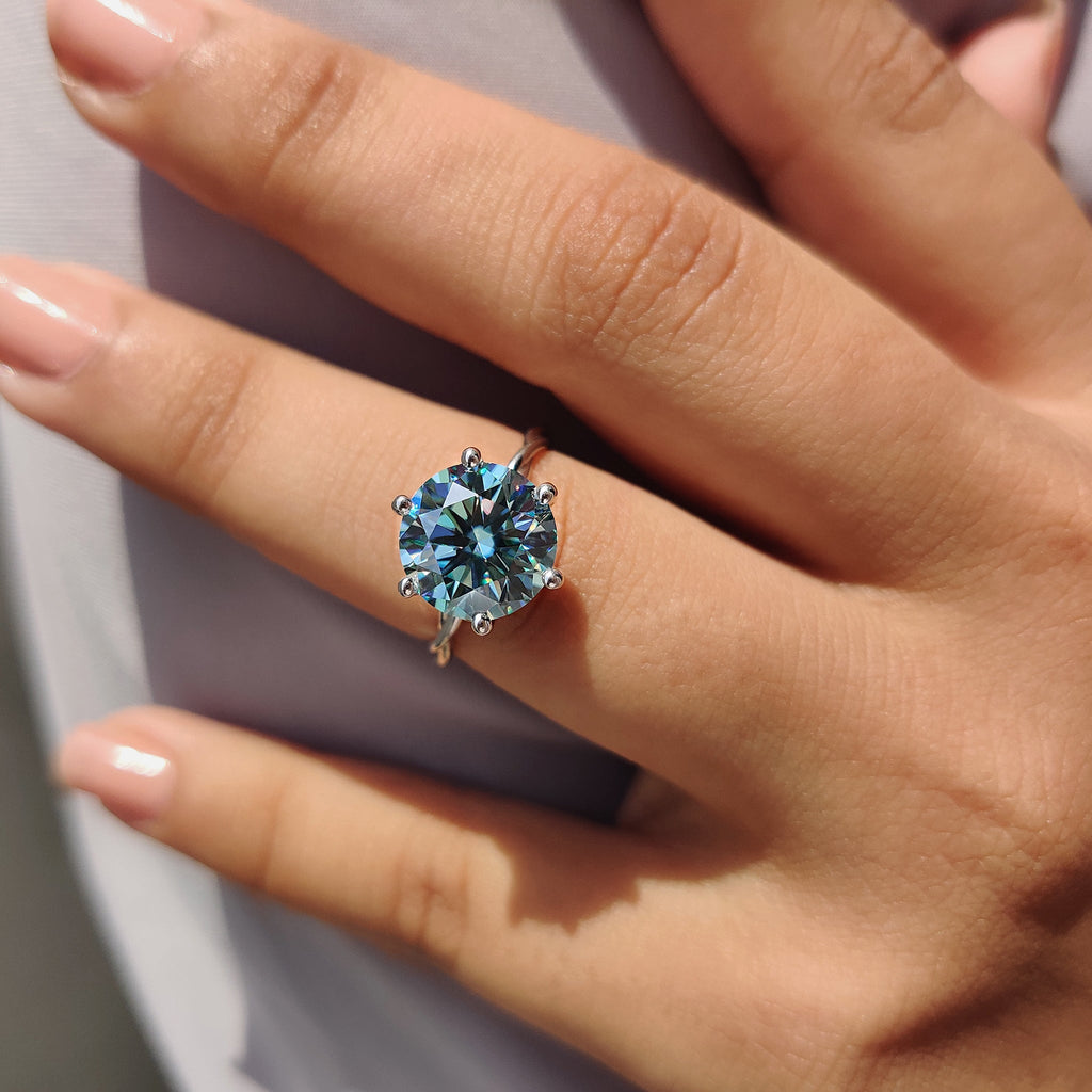 Round Cut Solitaire Ring  With  Twisted Side Band