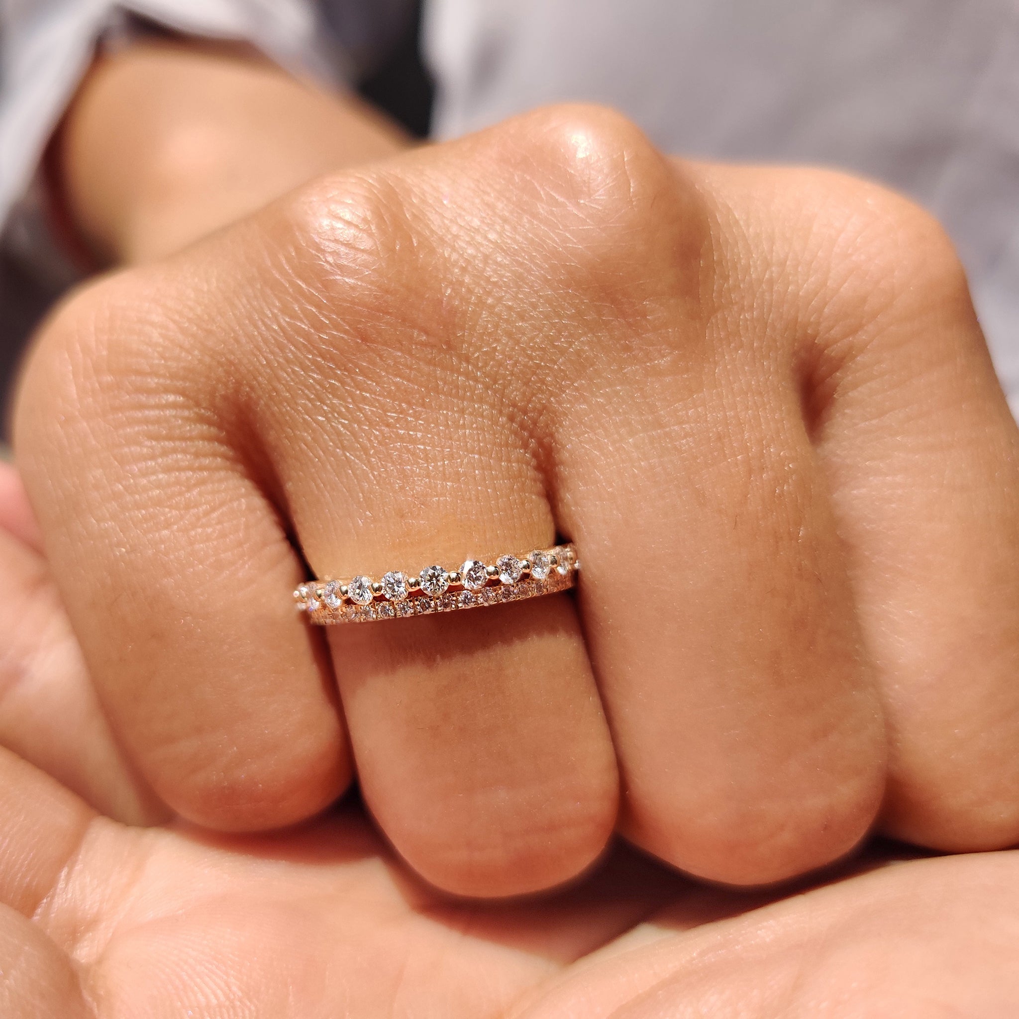 Round Wedding Band In Double Row Pave Style Imagen principal del producto