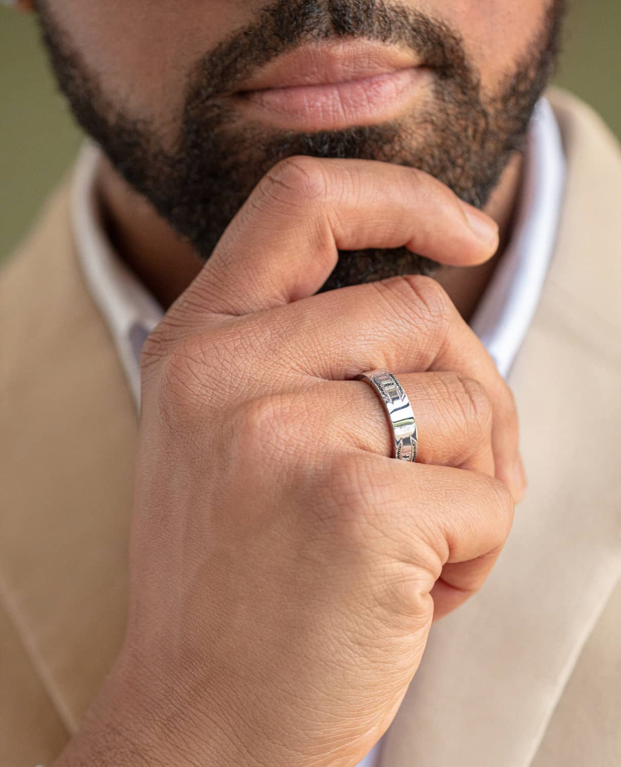 BRIGGS Gold Ring with 0.30ct Black Diamonds