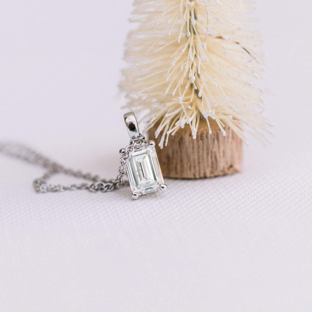 0.70 CT-1.50 CT Emerald Cut Moissanite Solitaire Necklace
