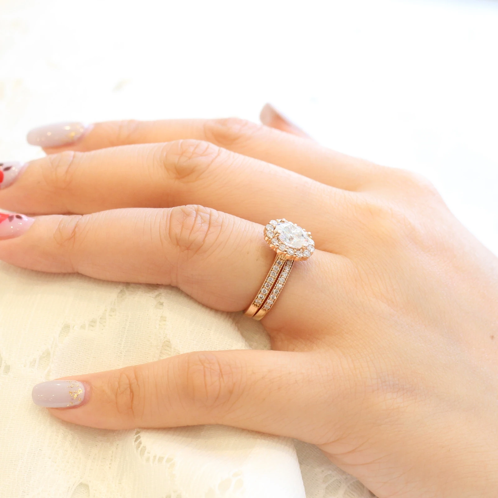 1.50CT Oval Cut Moissanite Halo Bridal Ring Set