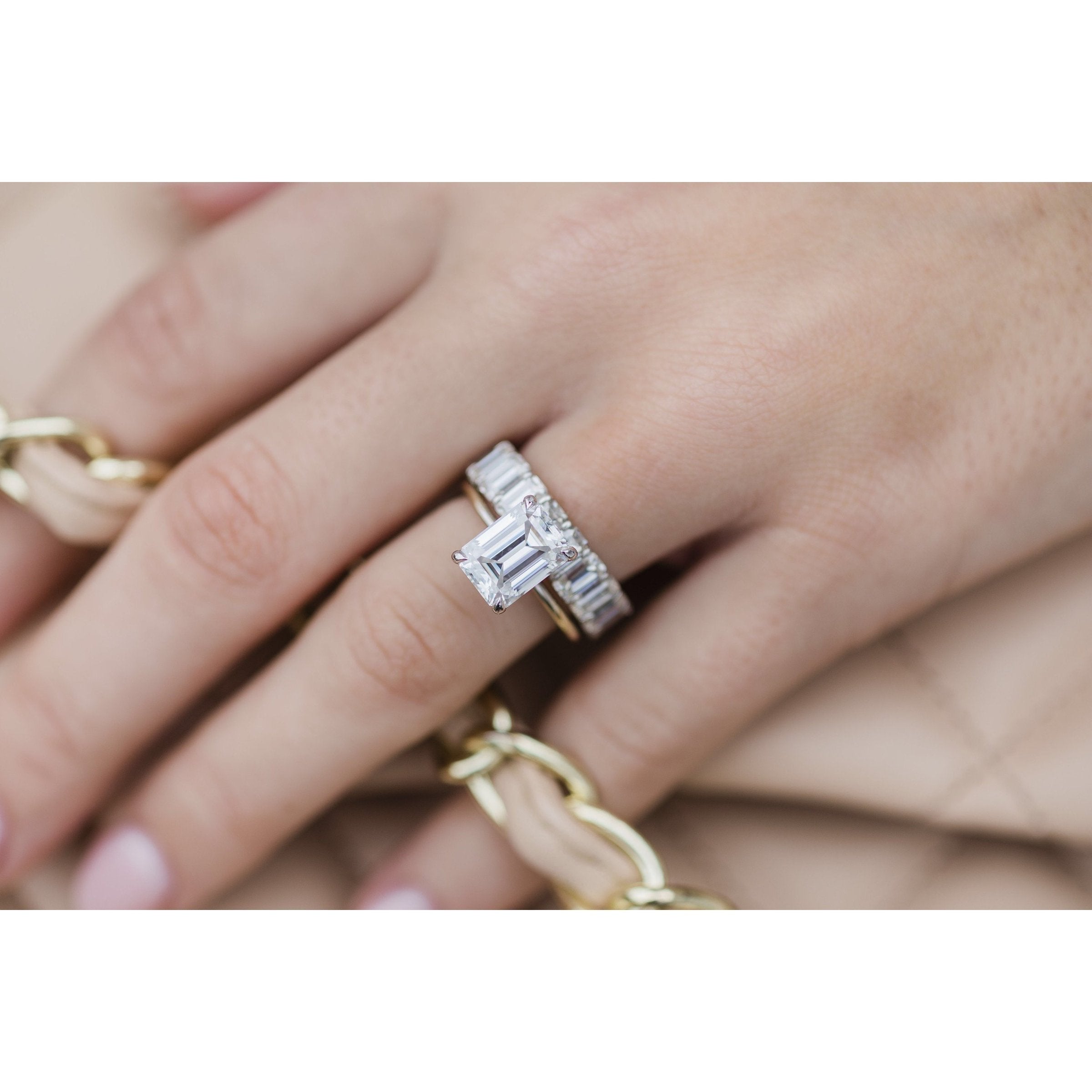 2.60 CT Emerald Moissanite Solitaire Engagement Ring