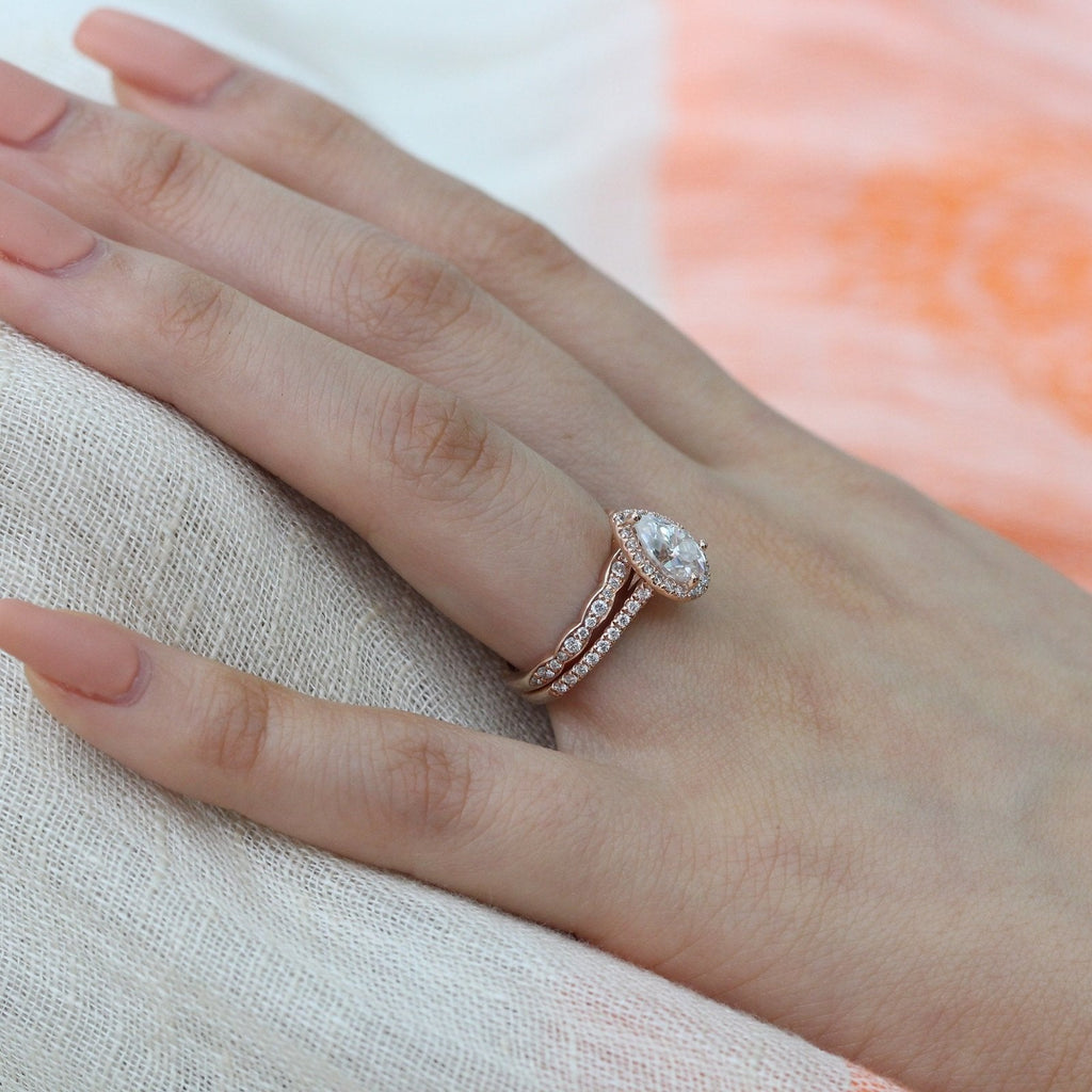 1.50CT Pear Cut Moissanite Halo Bridal Ring Set
