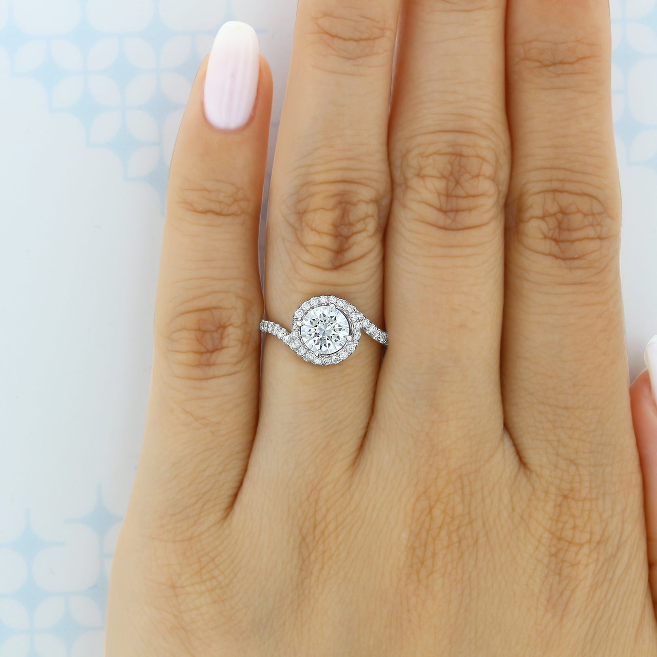 1.0CT Round halo Moissanite Engagement Ring
