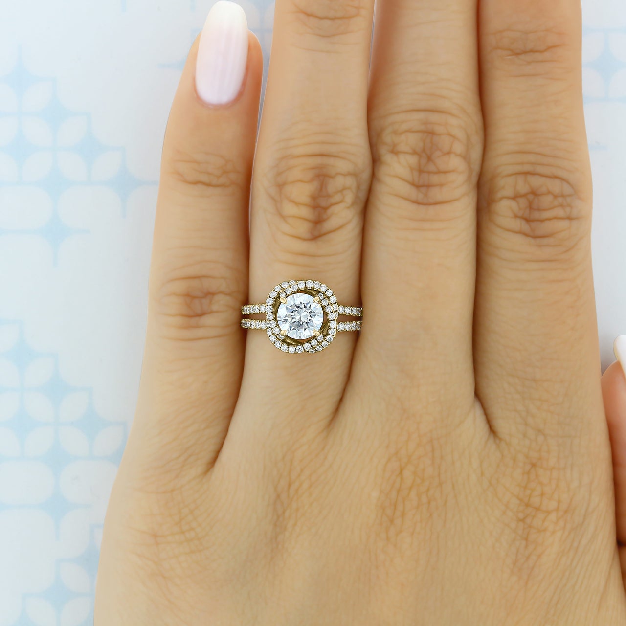 1.0ct Round Cut vintage Style Moissanite Engagement Ring