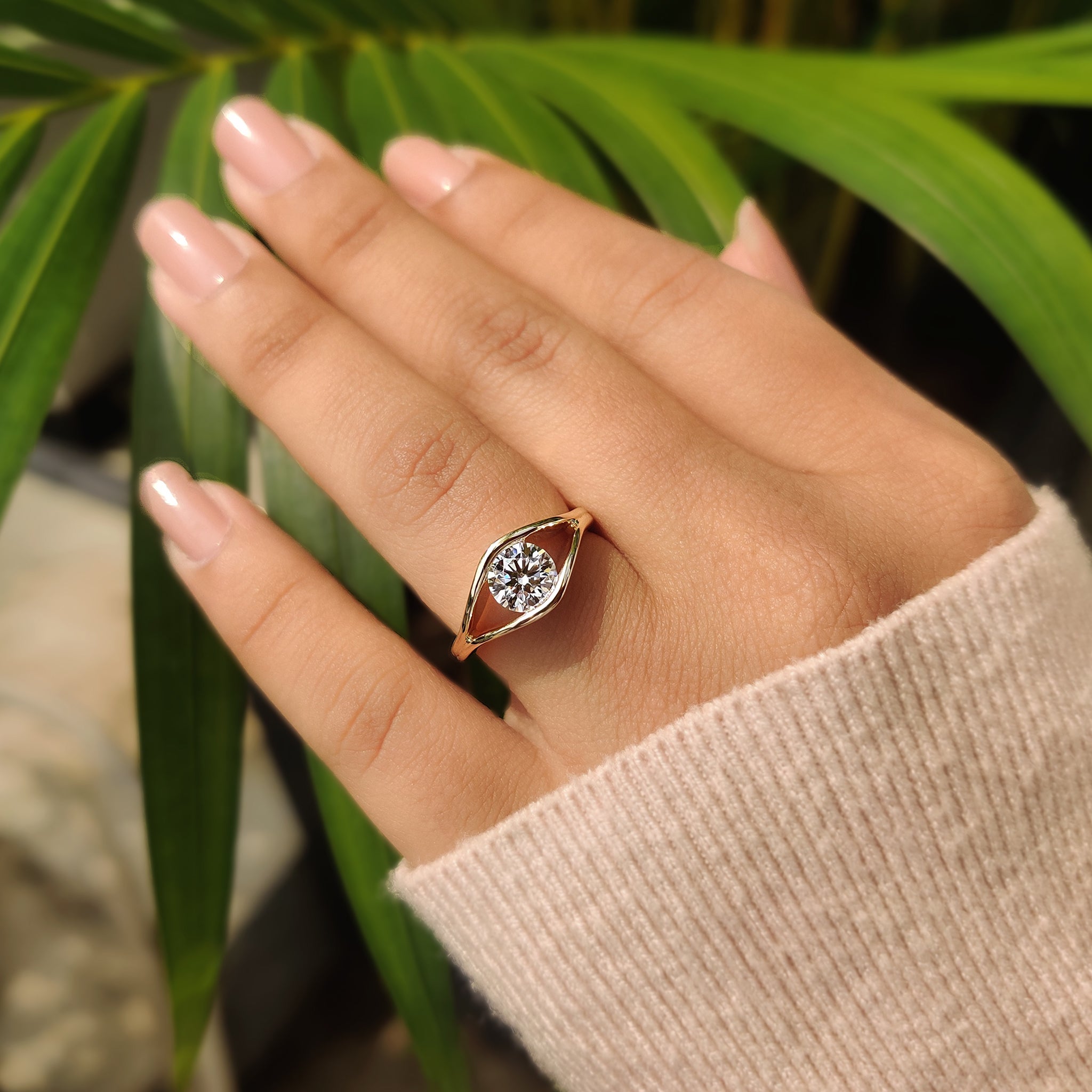 Evil Eye Ring Gold Style with Round Diamond