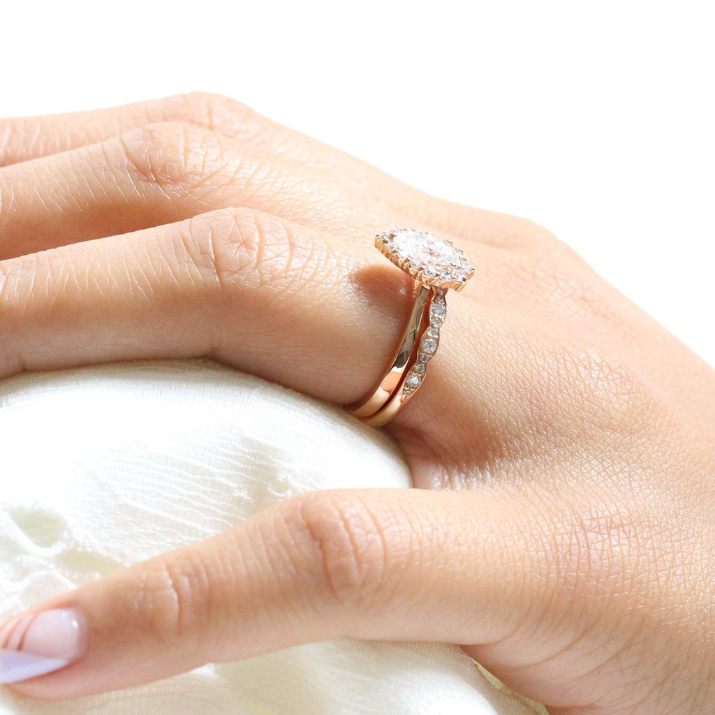 1.0CT Pear Cut Moissanite Halo Bridal Ring Set