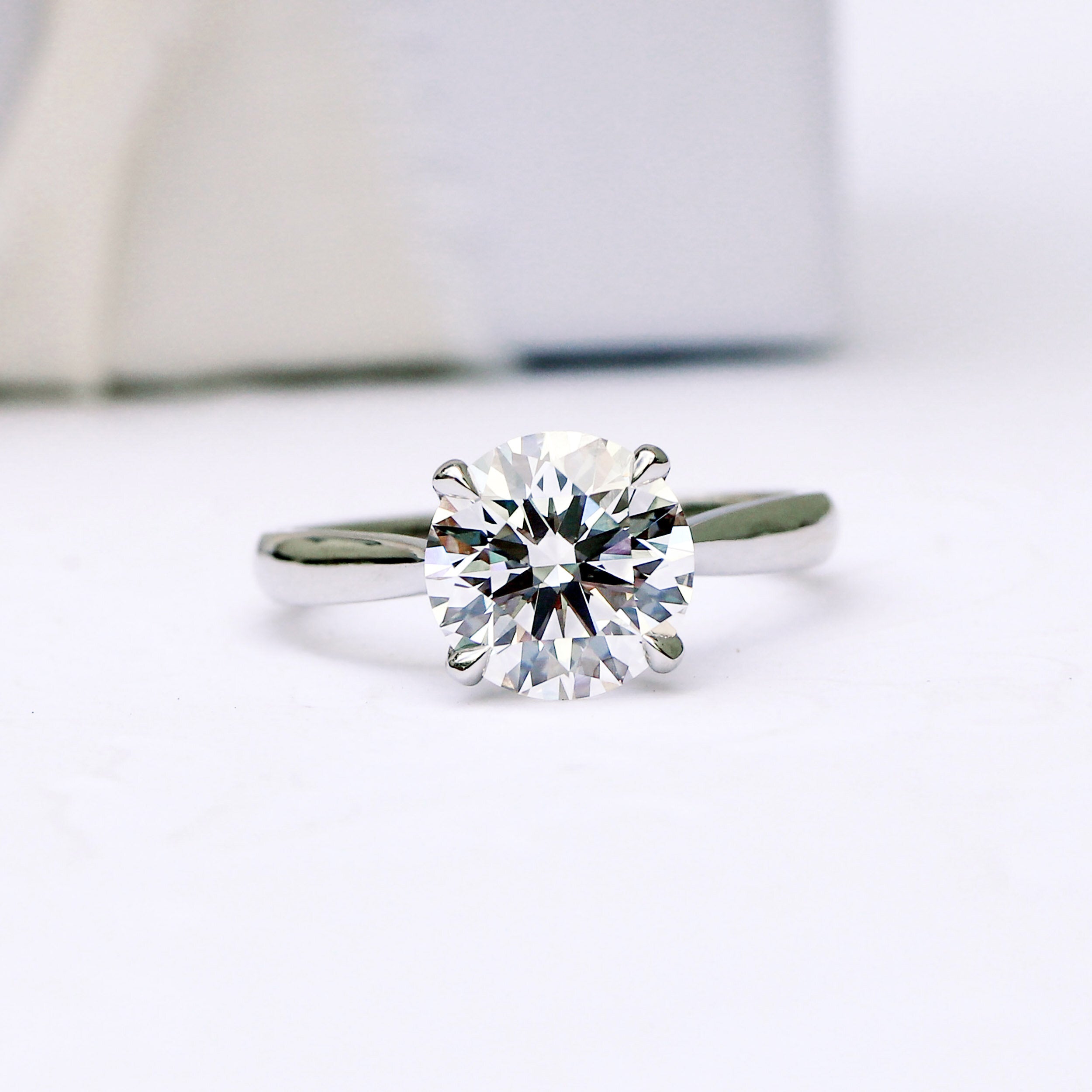 2.0 CT Round Cut Moissanite Solitaire Engagement Ring