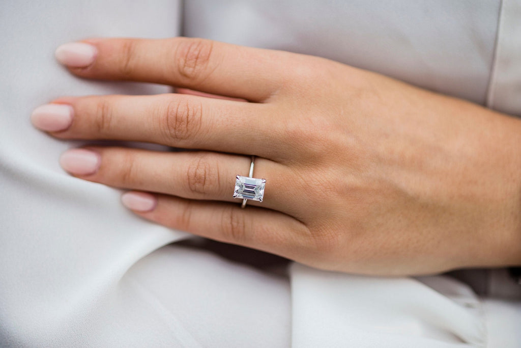 2.60 CT Emerald Moissanite Solitaire Engagement Ring