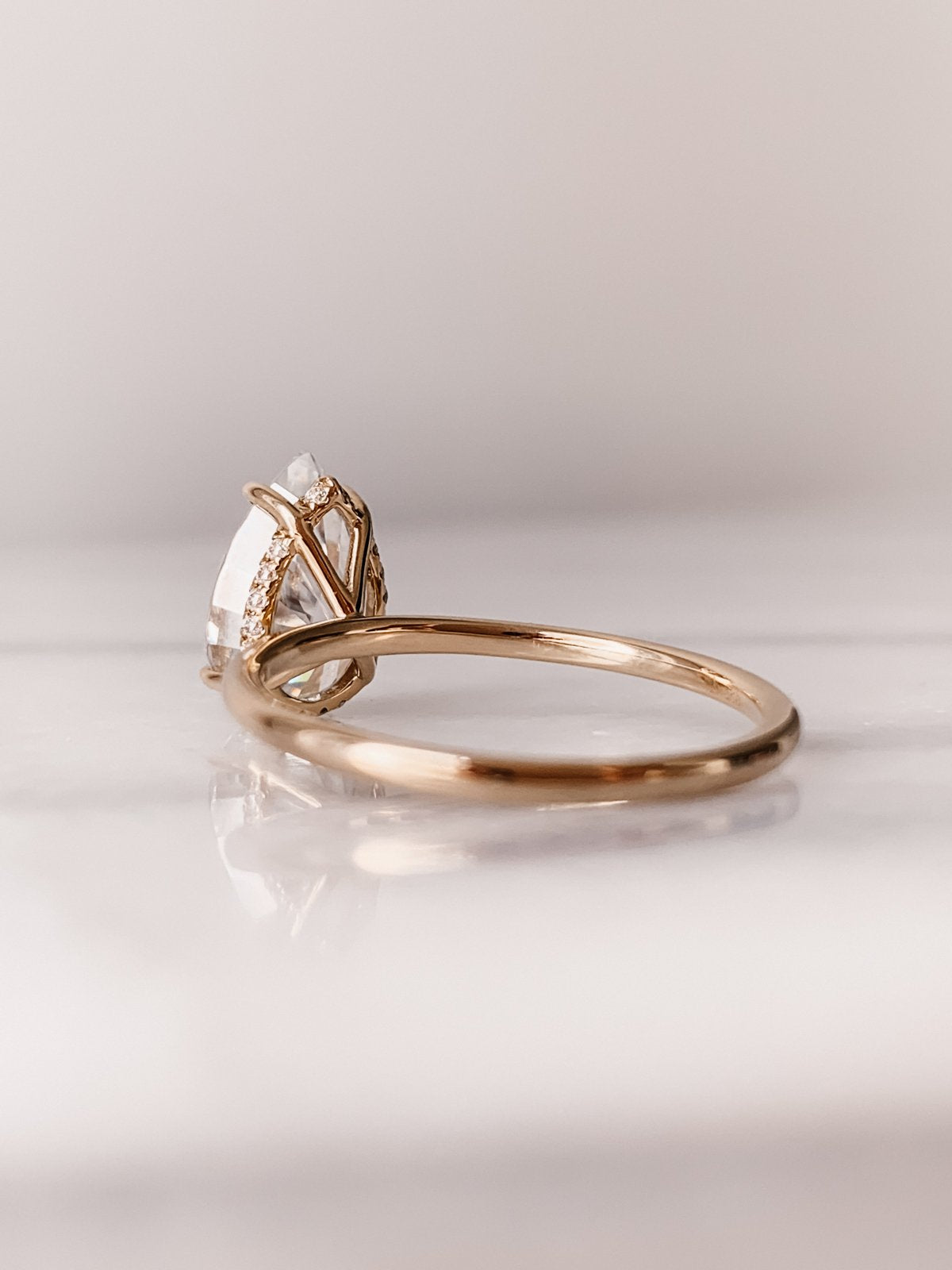 2.0 CT Pear Cut Moissanite Solitaire Engagement Ring