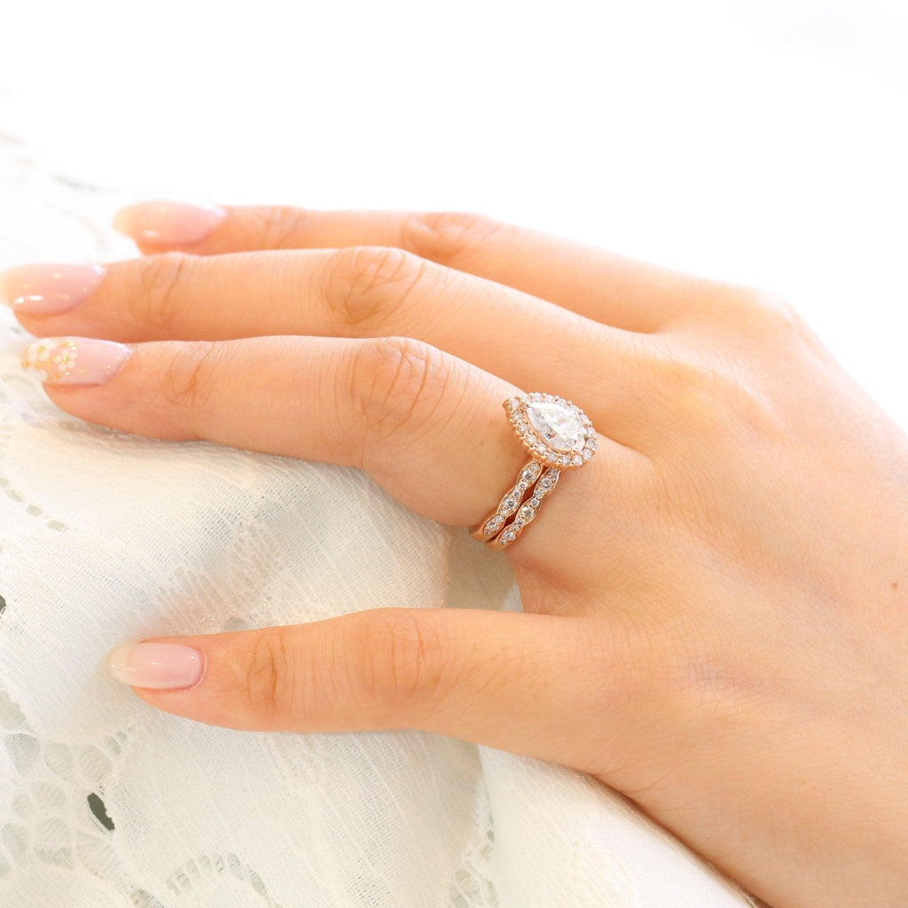 1.50CT Pear Cut Moissanite Halo Bridal Ring Set