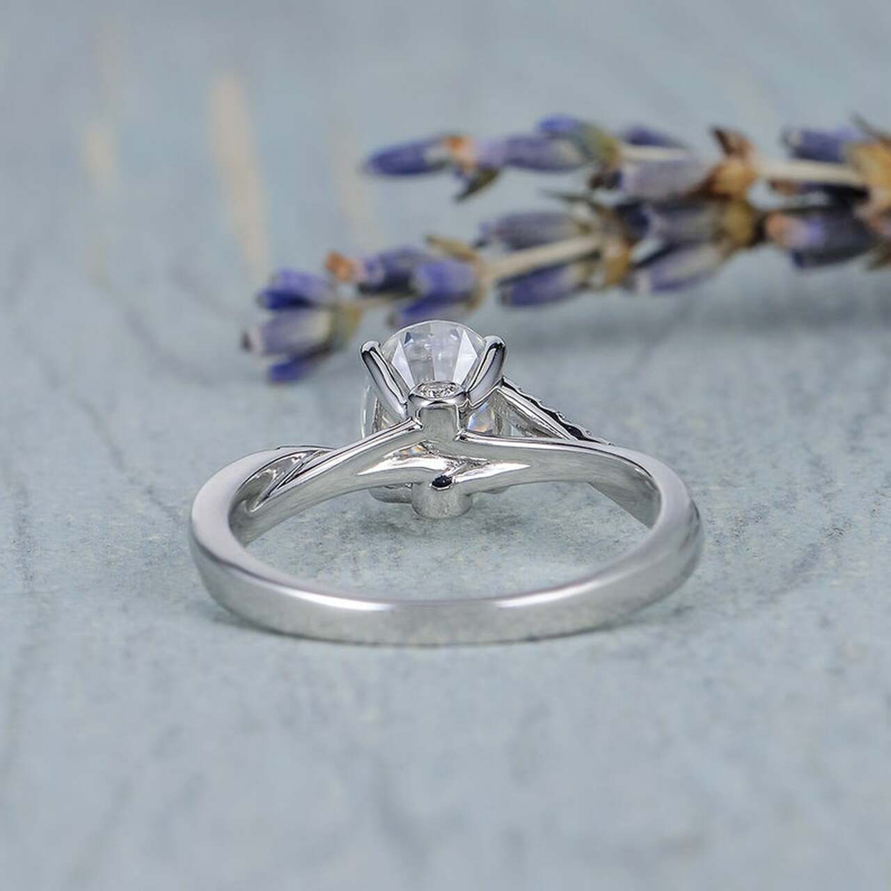 1.50 CT twist Style Moissanite Engagement Ring
