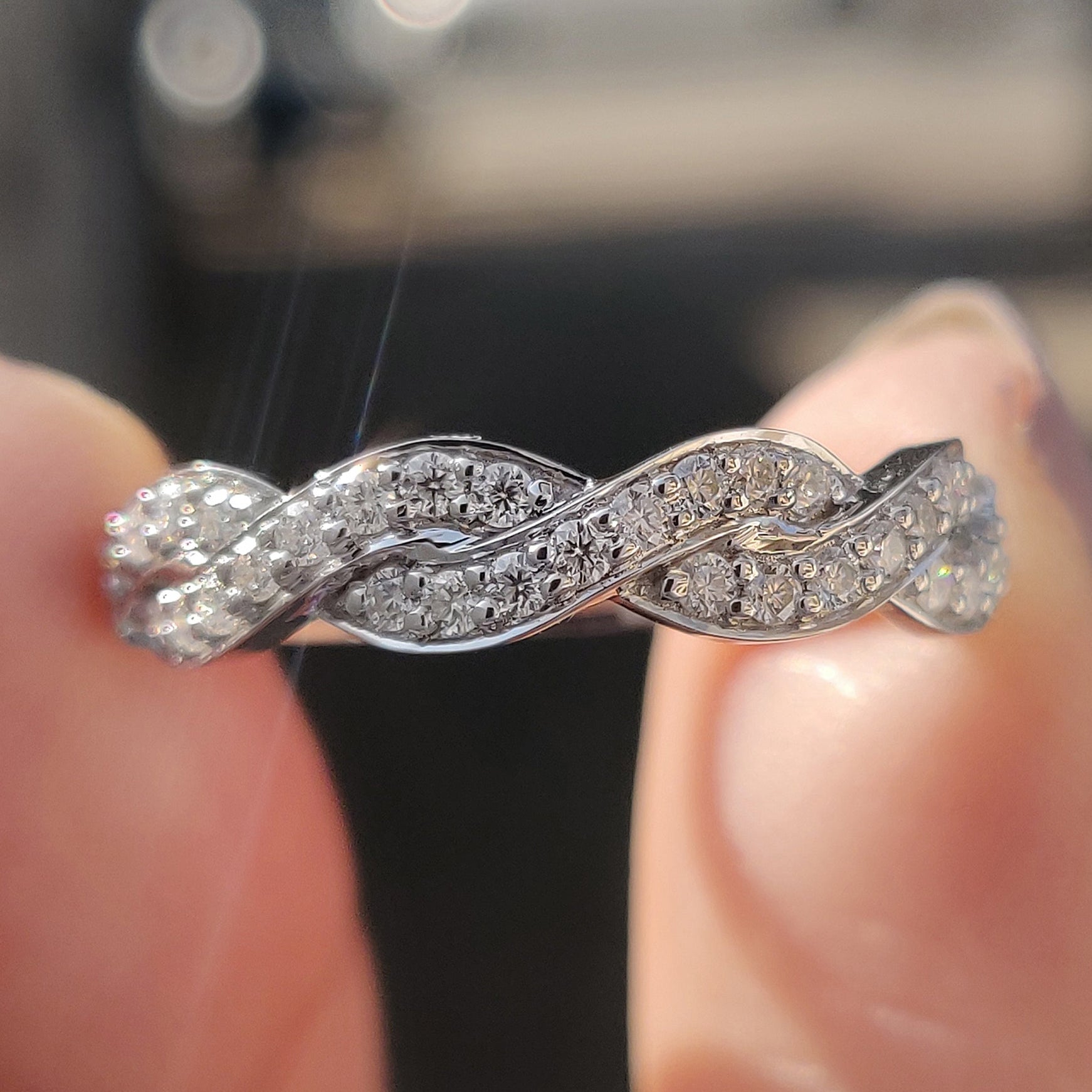 Twisted Eternity Band In Round Cut Moissanite Main image
