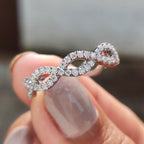 Round Cut Twisted Wedding Band