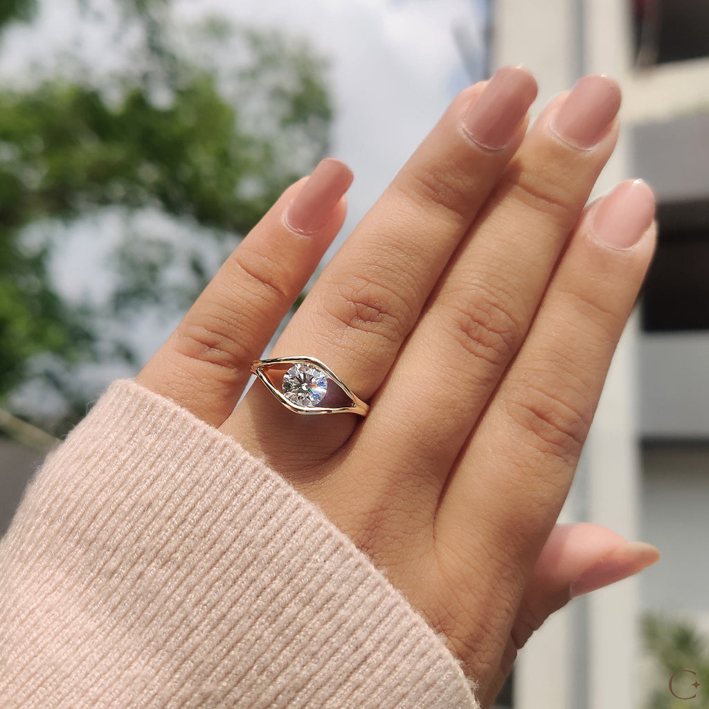 Stylish Split Shank Solitaire Diamond Engagement Ring