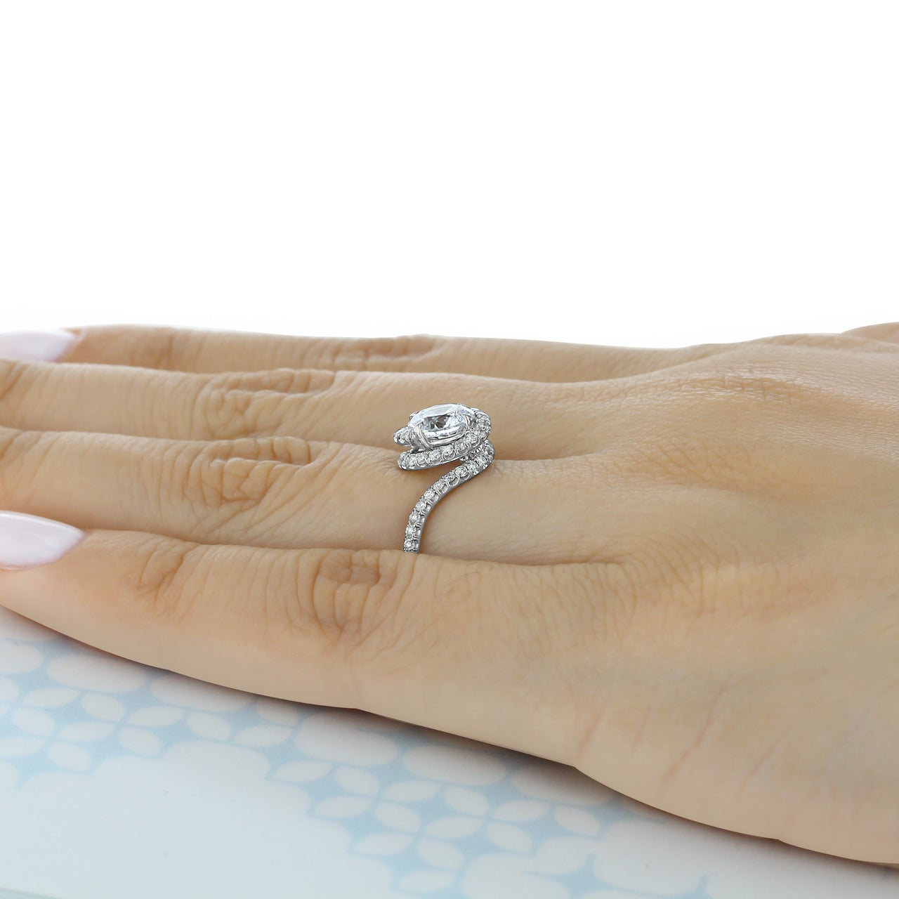 1.0CT Round halo Moissanite Engagement Ring