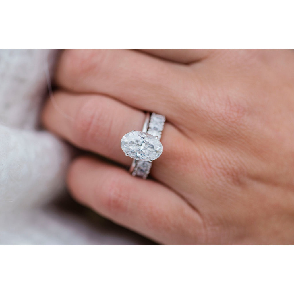 4.0 CT Oval Cut Moissanite Solitaire Engagement Ring