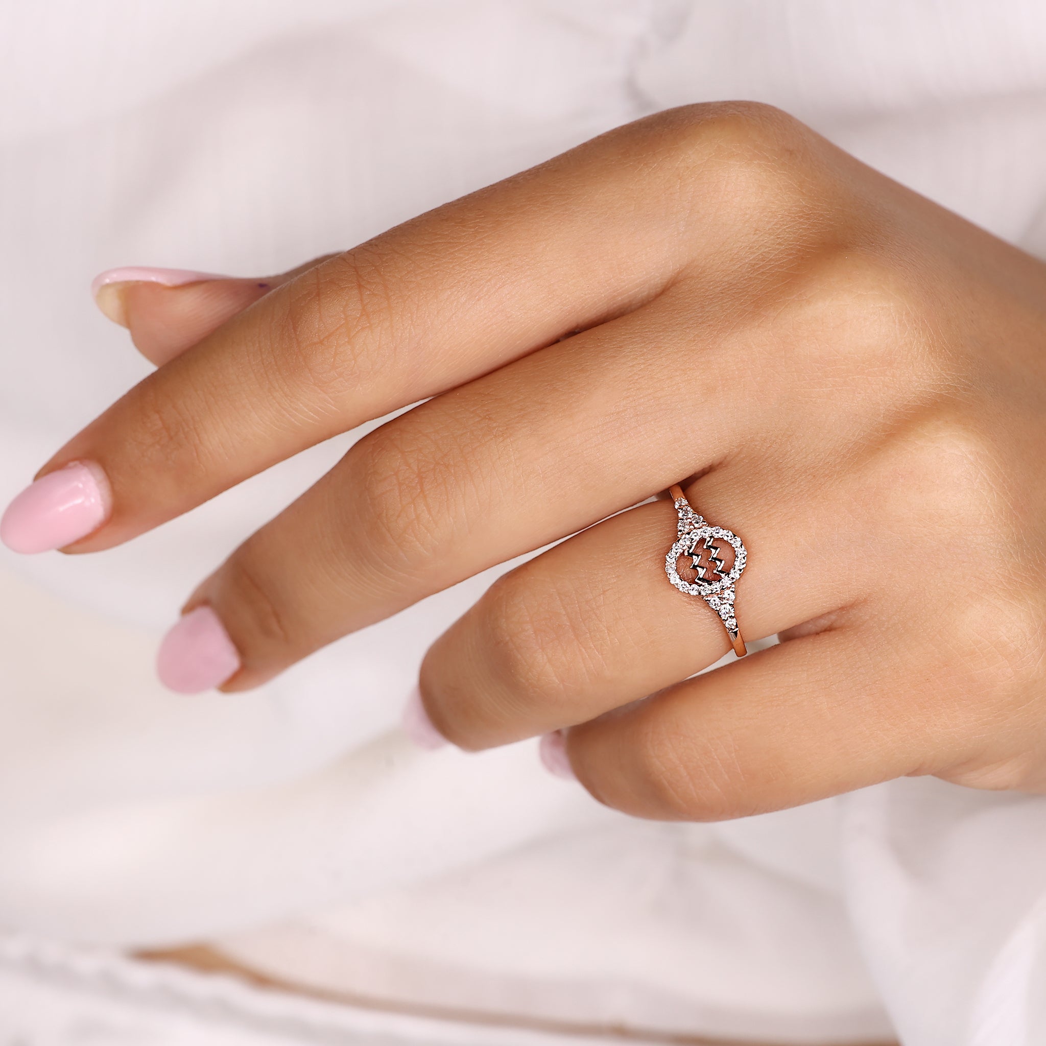Aquarius Ring With Round Cut Side Stone