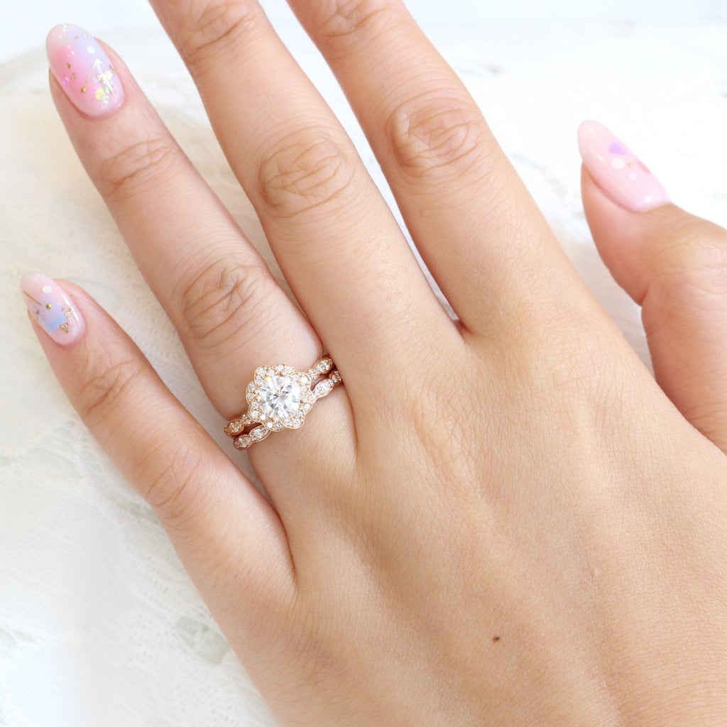 1.0CT Round Cut Moissanite Vintage Halo Bridal Ring Set