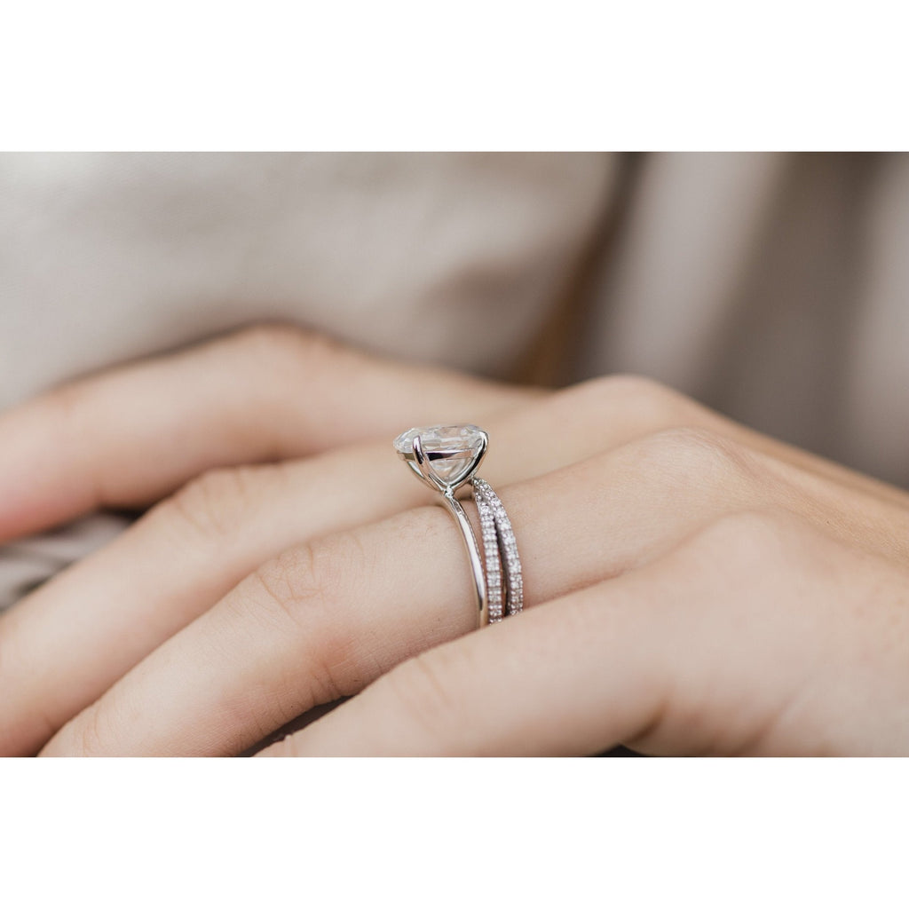 2.70 CT Oval Moissanite Solitaire Engagement Ring