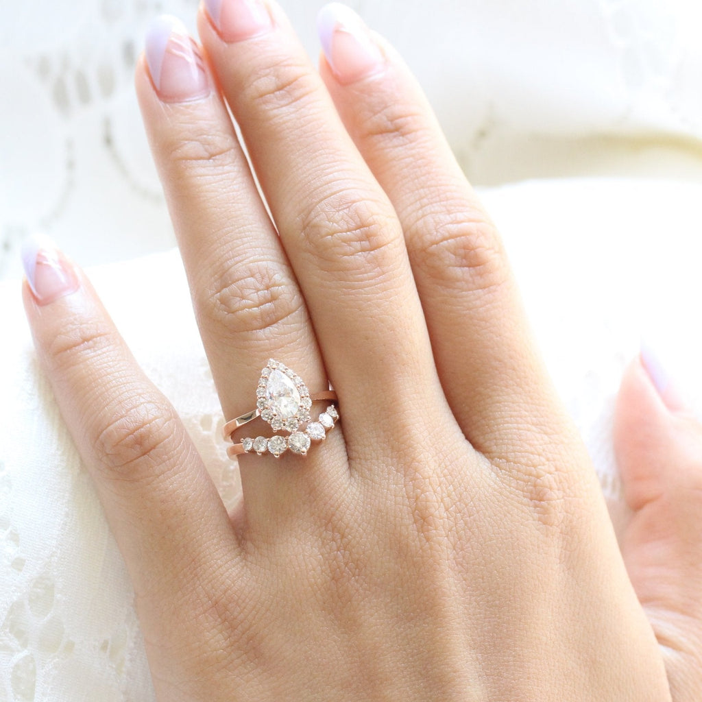 1.0CT Pear Cut Moissanite Halo Bridal Ring Set