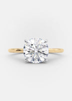 2.0 CT Round Brilliant Cut Moissanite Solitaire Engagement Ring