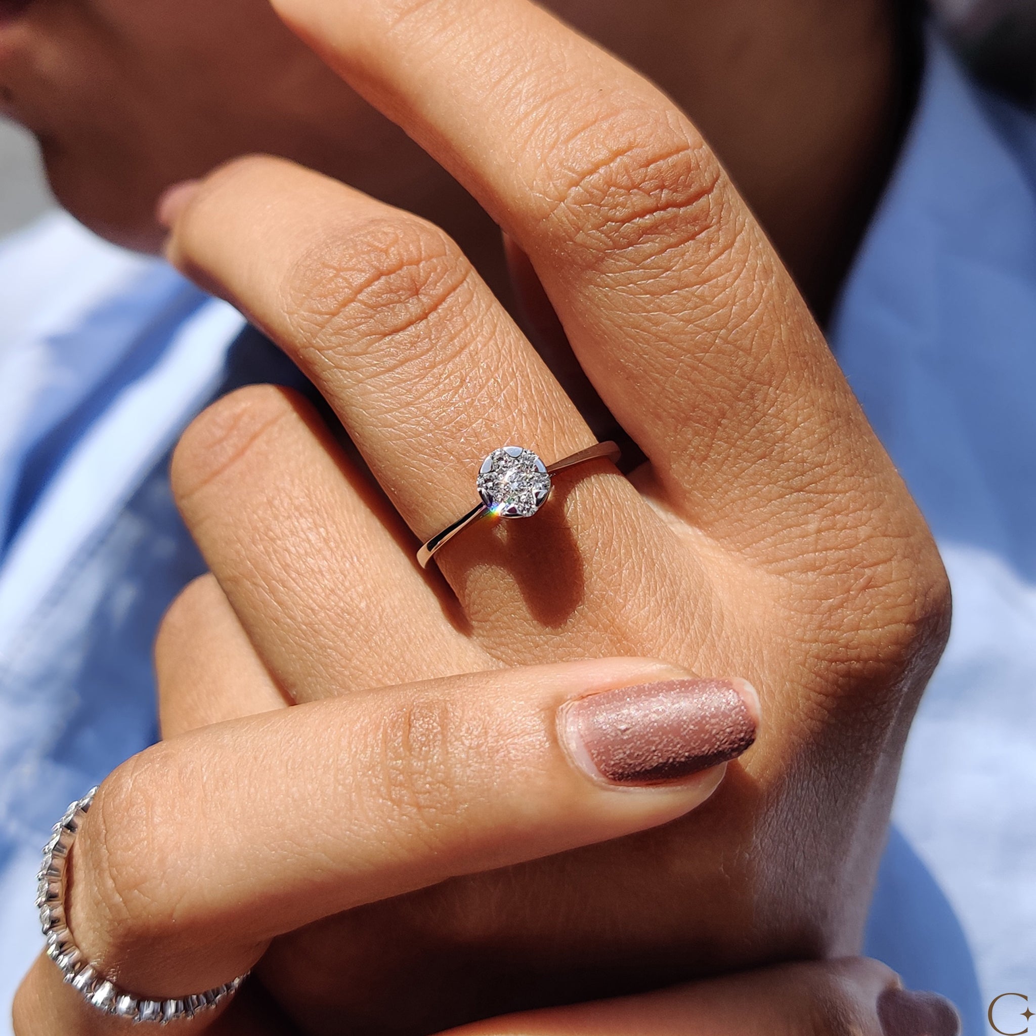 Round Cut Diamond Ring in Classic Tapered Shank