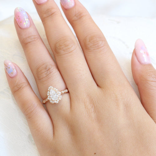 1.0 CT Vintage Floral Pear Cut Diamond Moissanite Halo Engagement Ring
