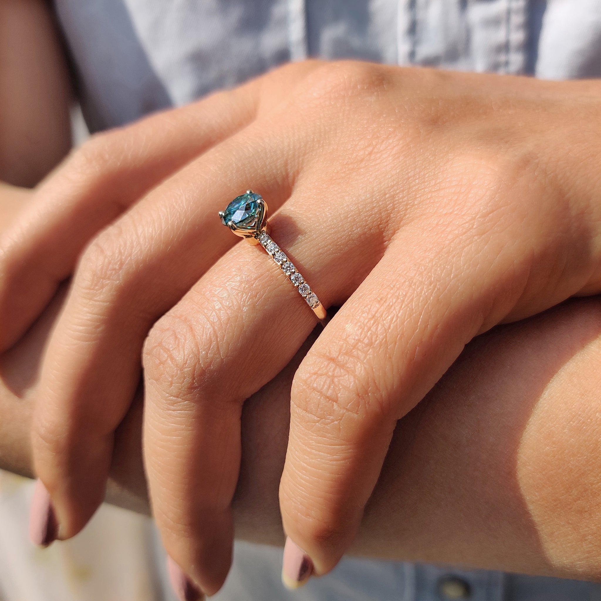 Round Cut Engagement Ring With Round Cut Pave Style