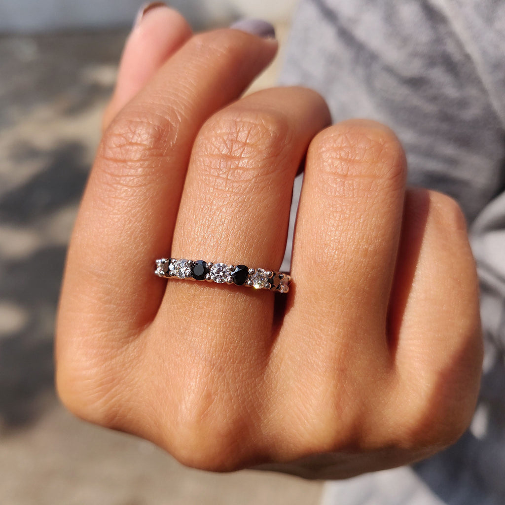 Round Cut Moissanite White Gold Wedding Band