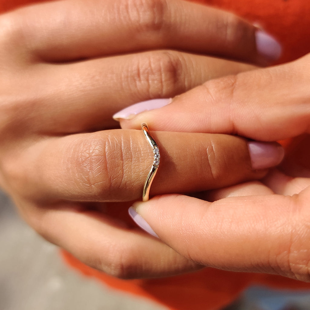 Round Cut Yellow Gold Curved Wedding Band