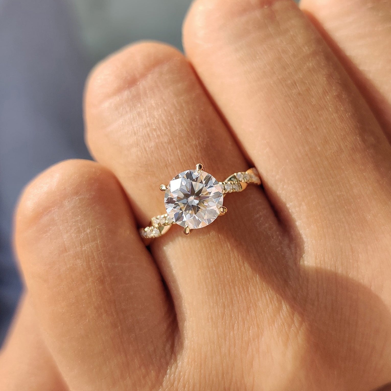 Twisted Engagement Ring Hauptbild