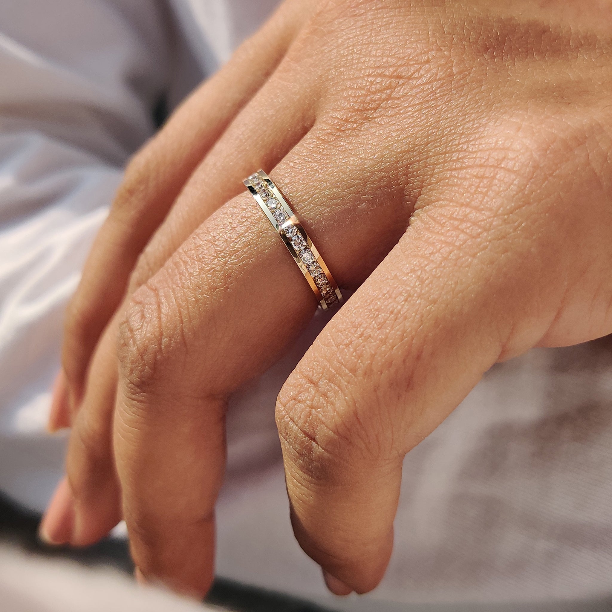 Channel Set Diamond Band – Round Cut Design
