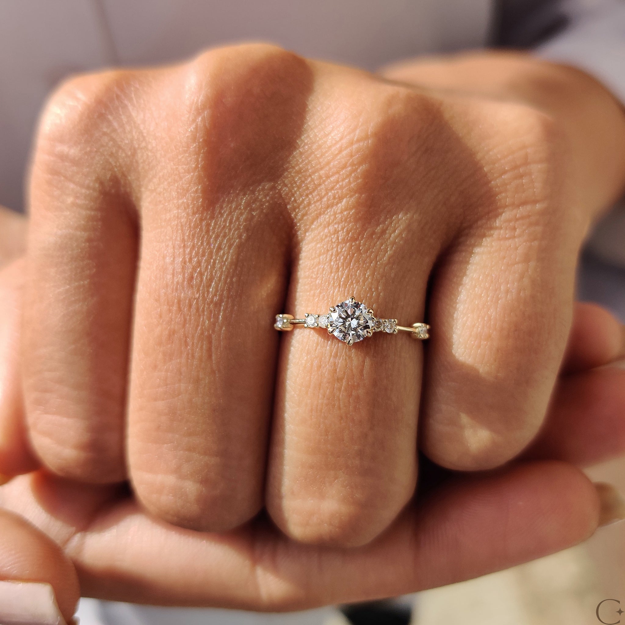 Round Diamond Engagement Ring with Muse Setting