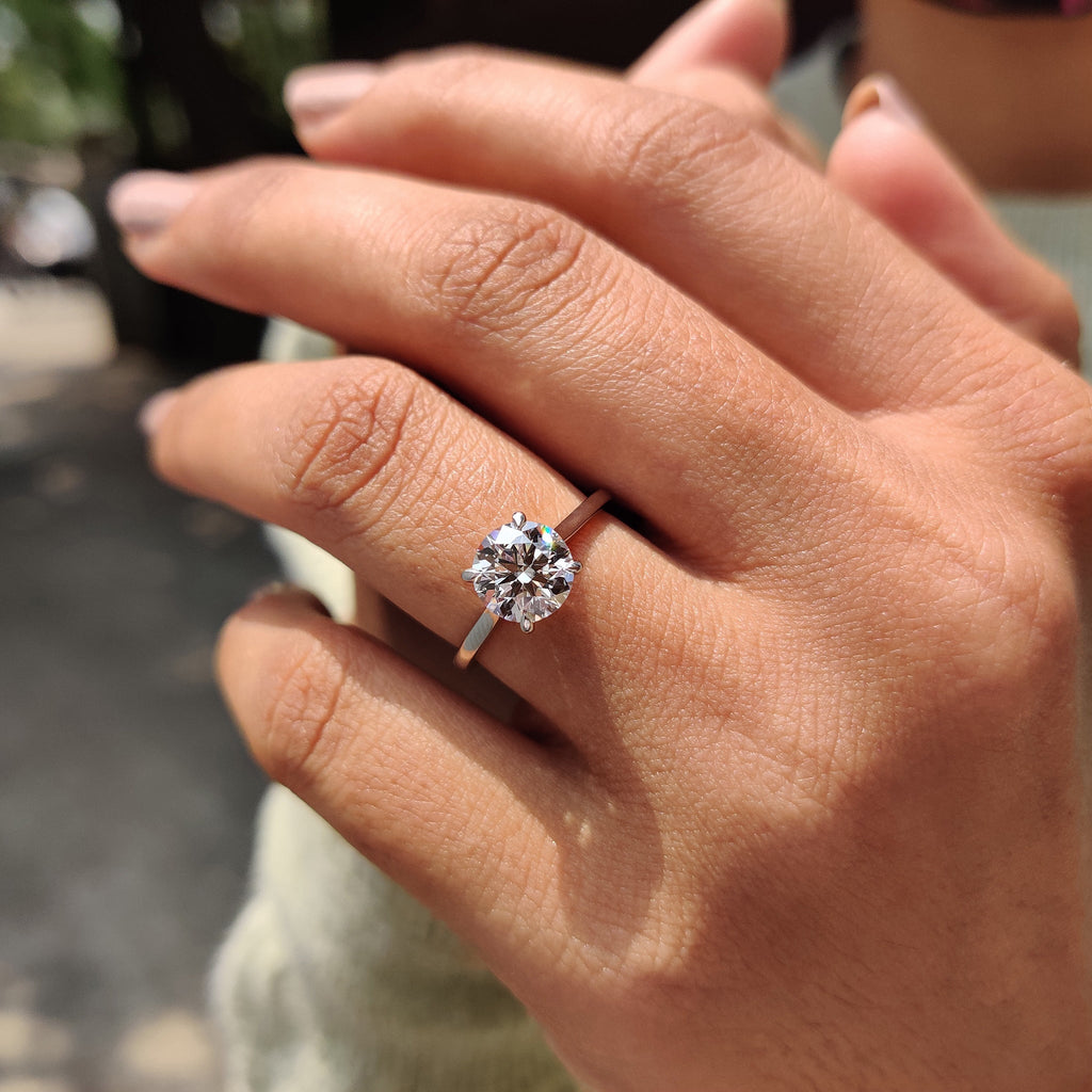 White Gold Round Cut Engagement Ring
