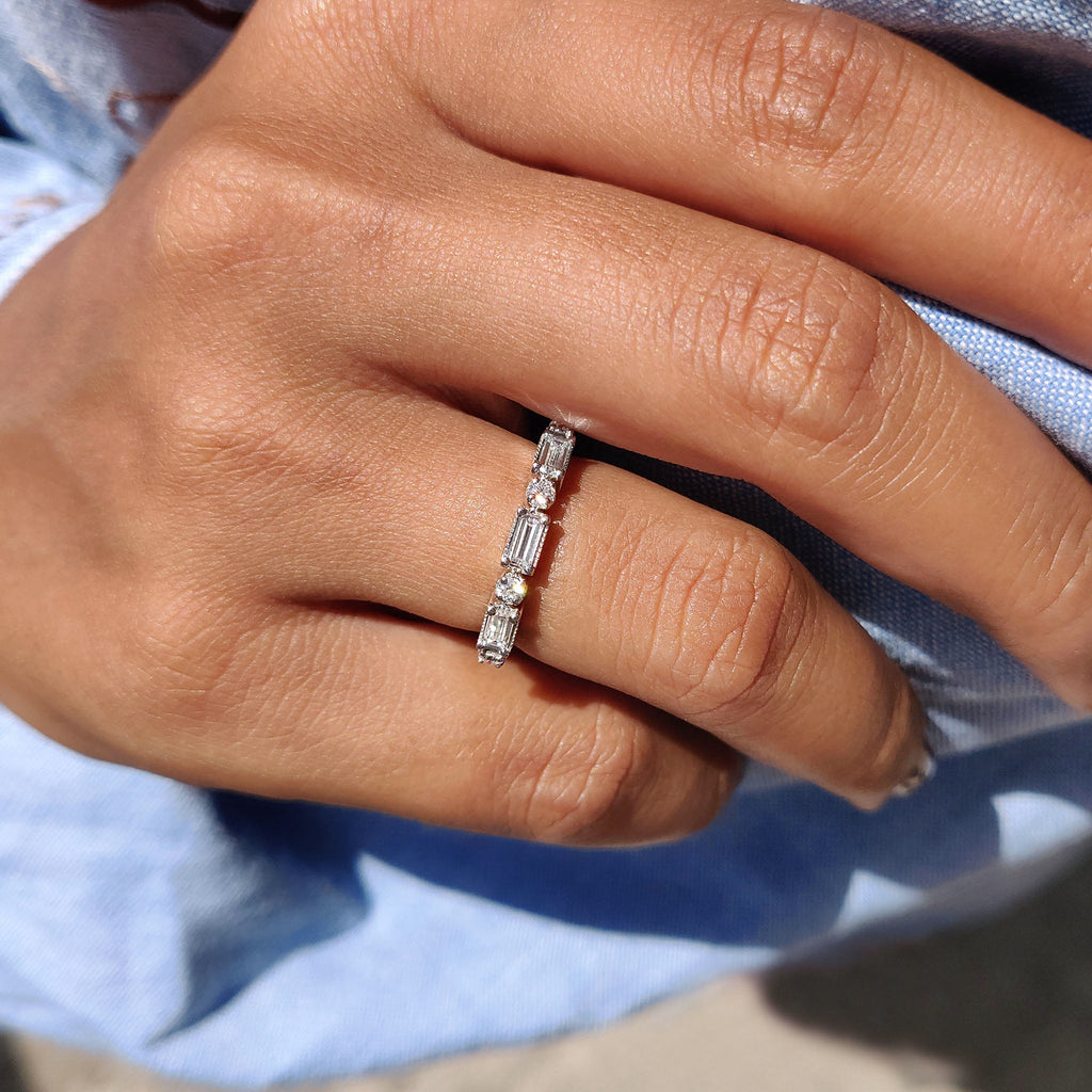 Baguette And Round Cut Wedding Ring Featuring Milgrain Setting