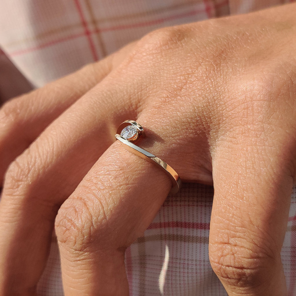Bypass Ring With Solitaire Style