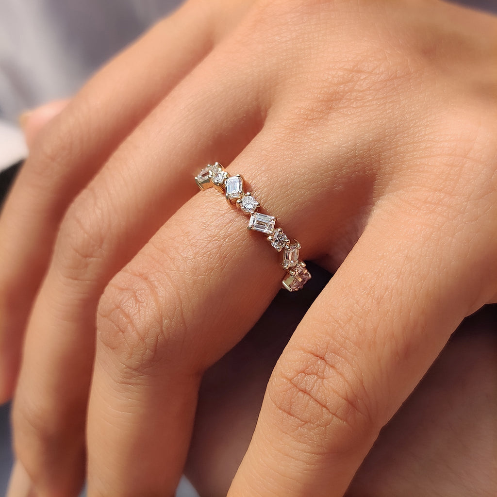 Zig Zag Band Featuring Emerald and Round Cut Diamond