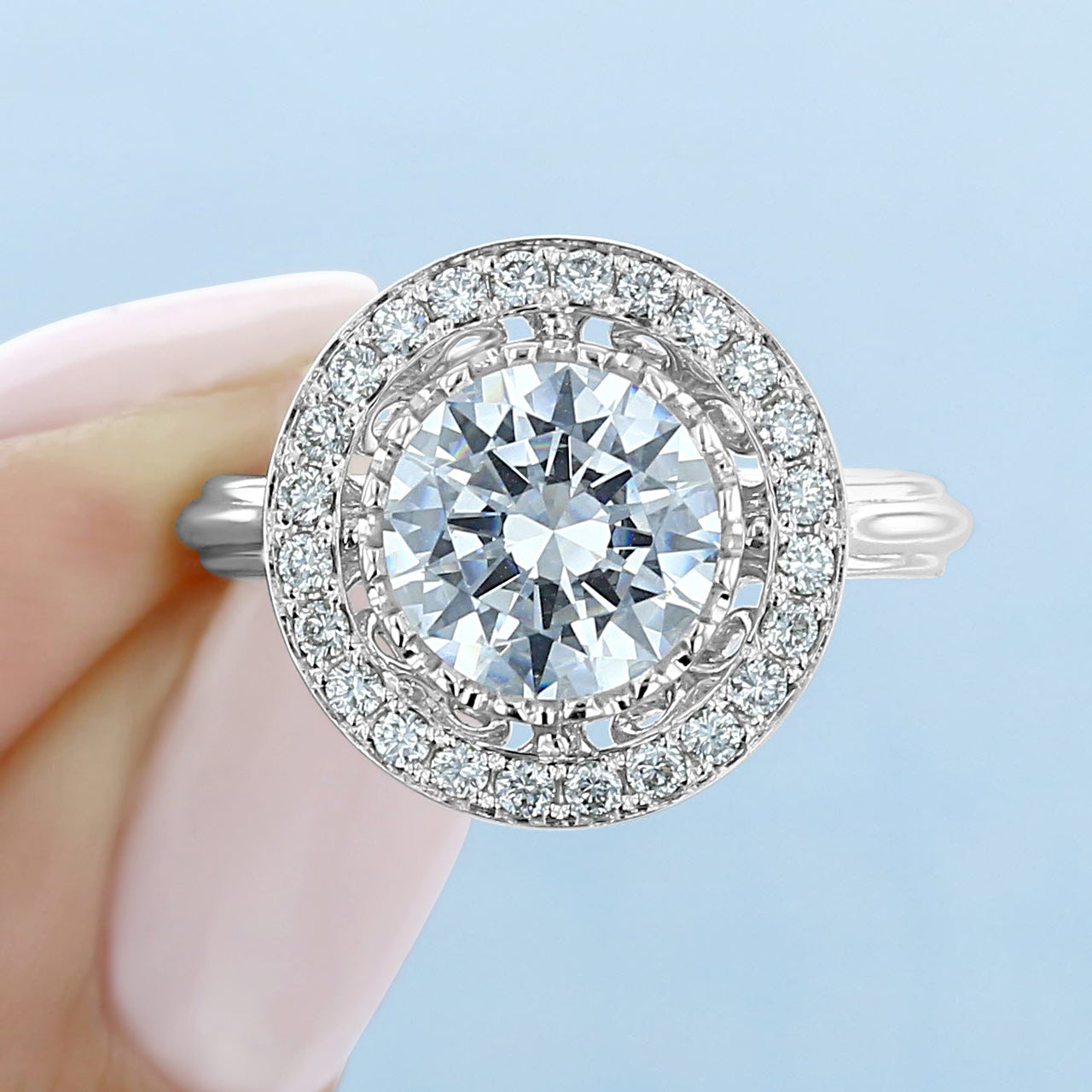 2.0ct Round Cut Moissanite Unique Halo Engagement Ring Image principale du produit