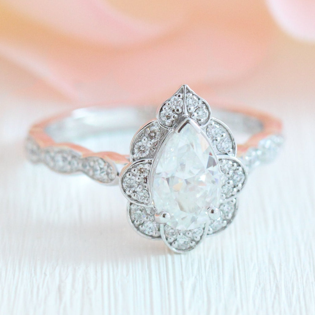 1.0 CT Vintage Floral Pear Cut Diamond Moissanite Halo Engagement Ring