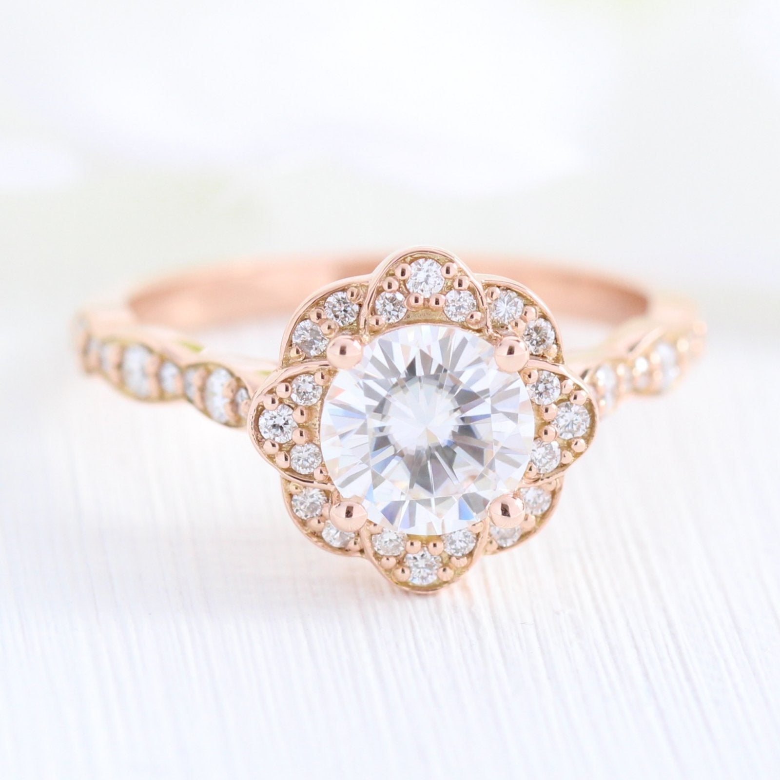 1.0CT Round Cut Moissanite Vintage Halo Bridal Ring Set