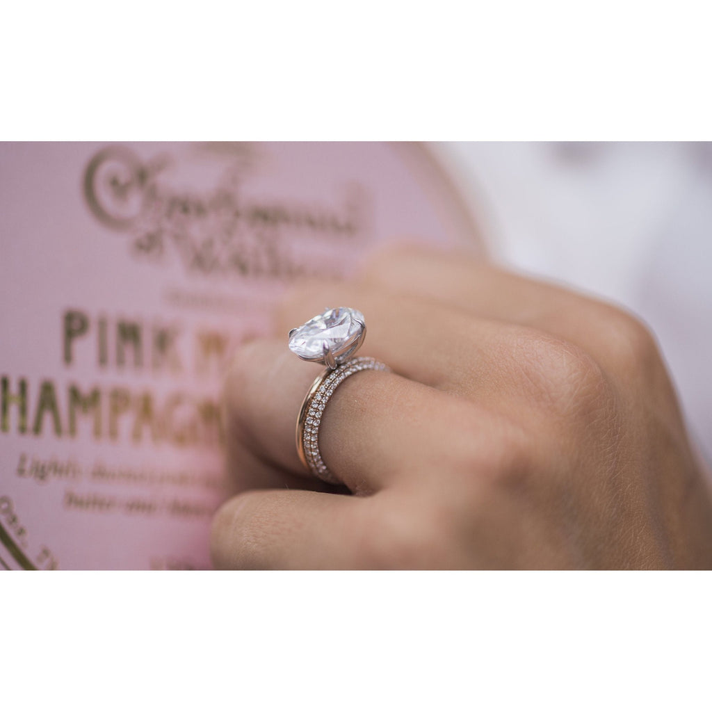 4.0 CT East-West Oval Moissanite Solitaire Engagement Ring