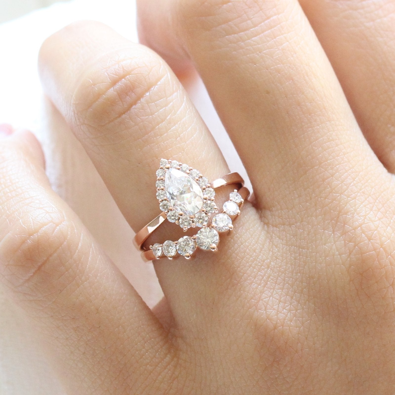 1.0CT Pear Cut Moissanite Halo Bridal Ring Set