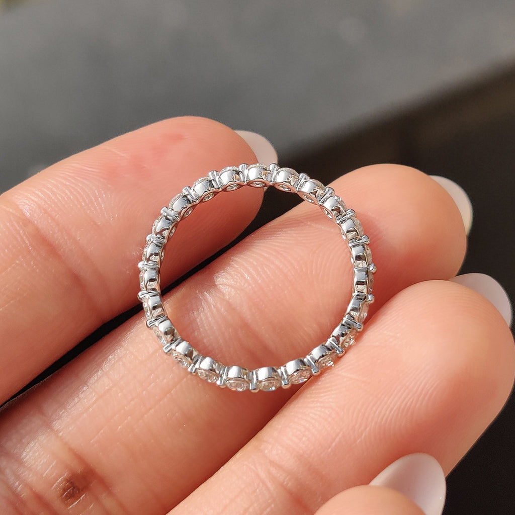 Shared Prong Eternity Round Diamond Wedding Band